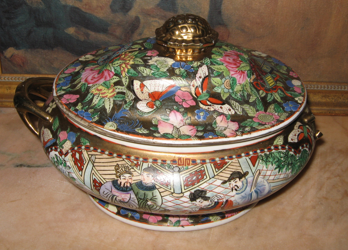 chineseporcelinlargepot2.jpg