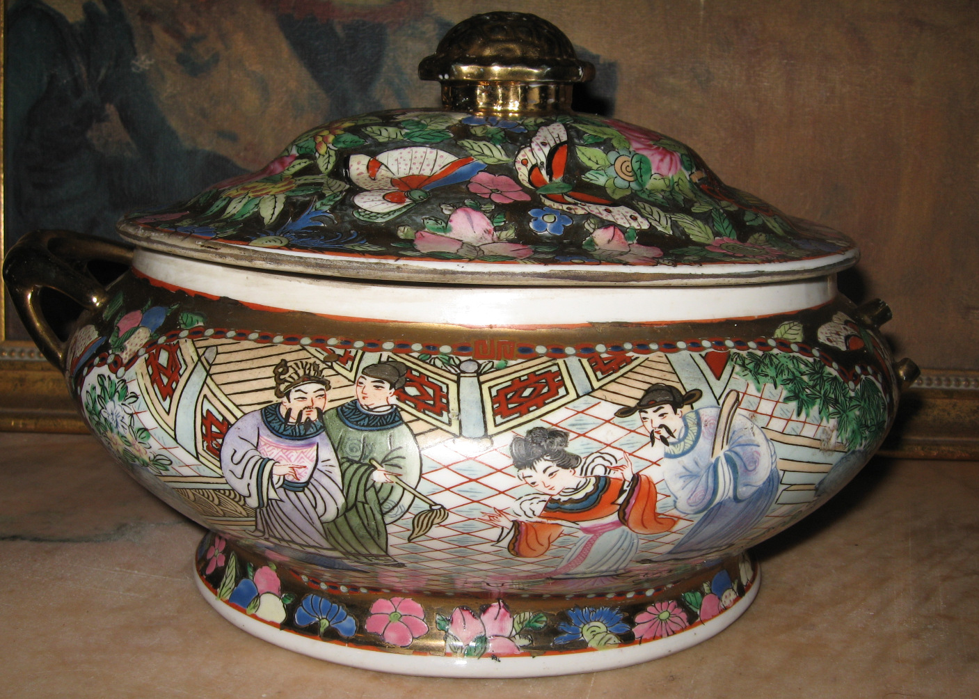 chineseporcelinlargepot3.jpg