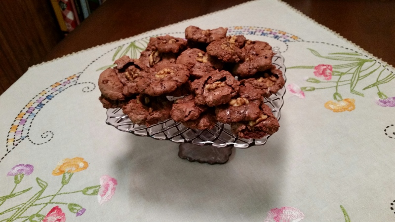 Chocolate Meringues December 2015 (800x450).jpg