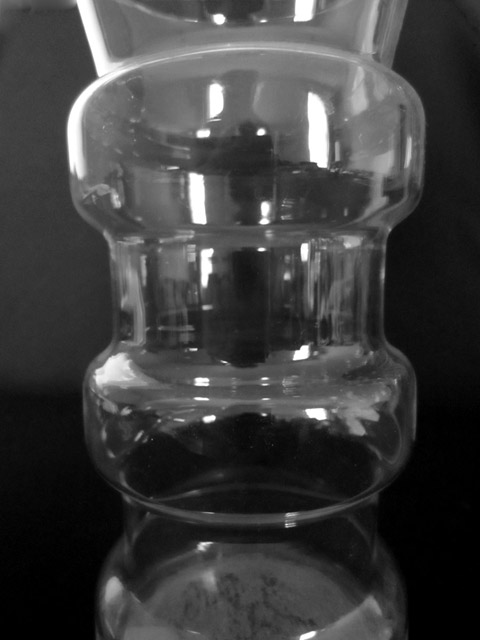 Clear glass vase cylind rings-det2 640.jpg