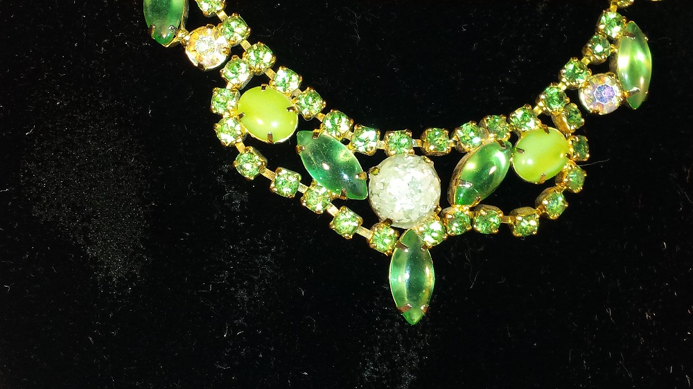 closeup green necklace 2.jpg