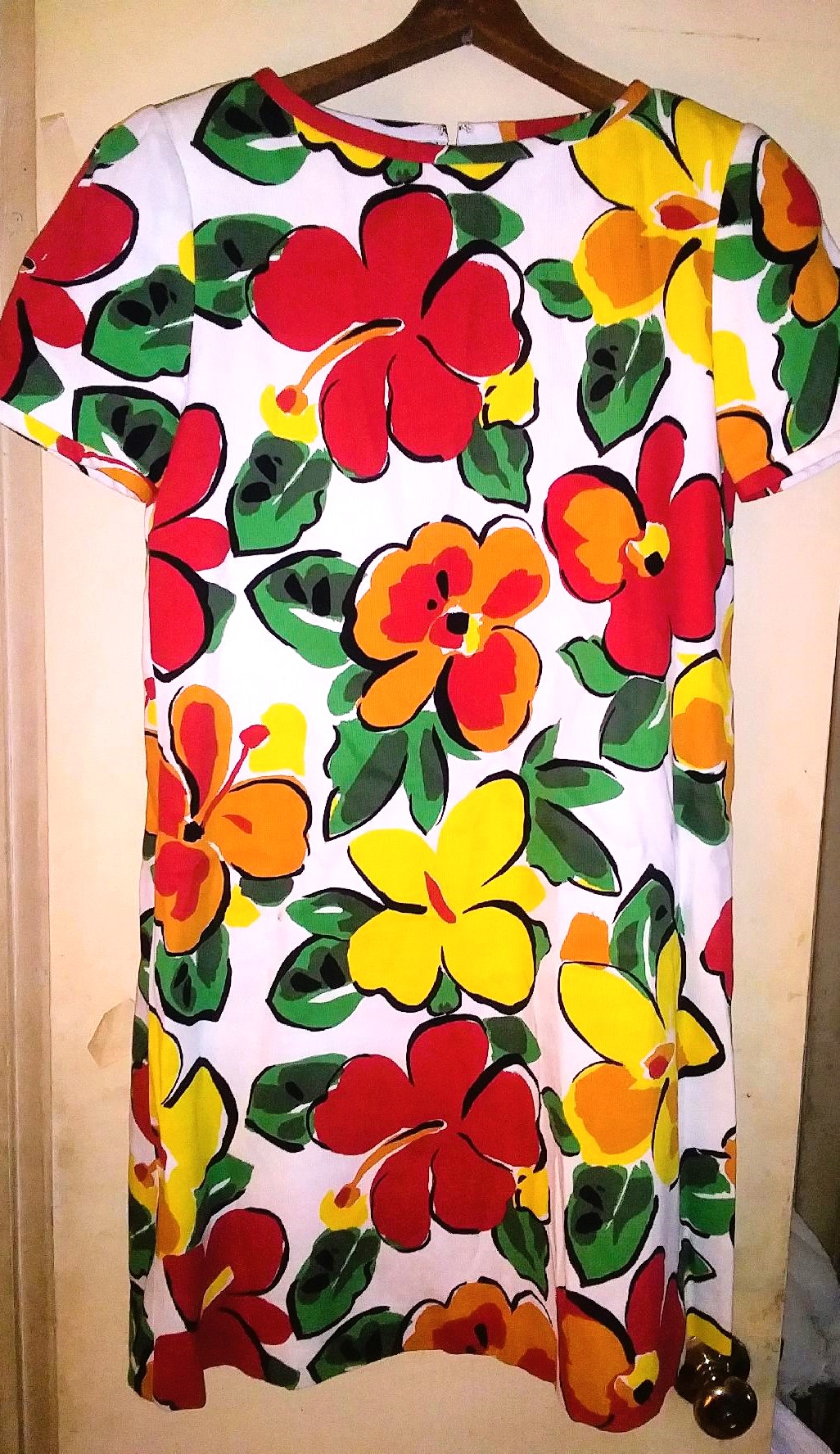 CLOTHES DRESS BILL BLASS FLOWER POWER DRESS 1AAZZ.jpg
