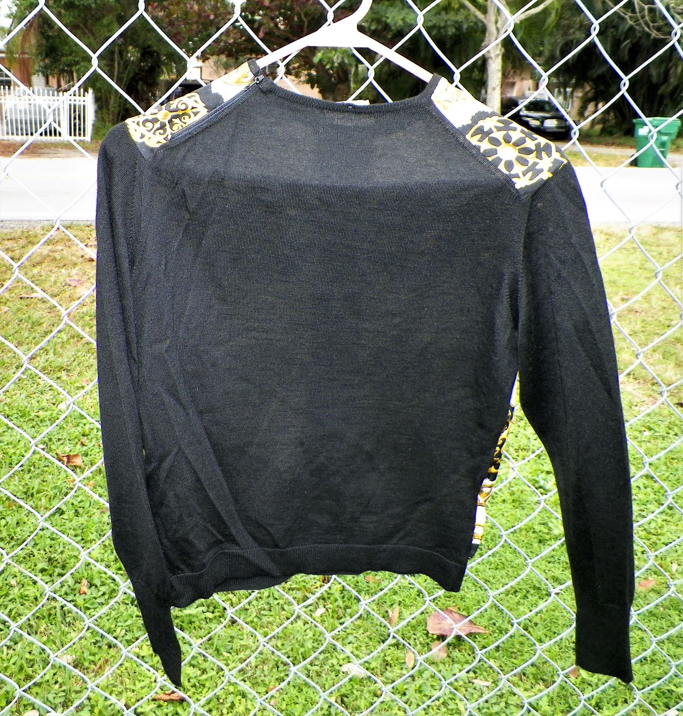 CLOTHES F DE LA PIERRERE 4AA.JPG