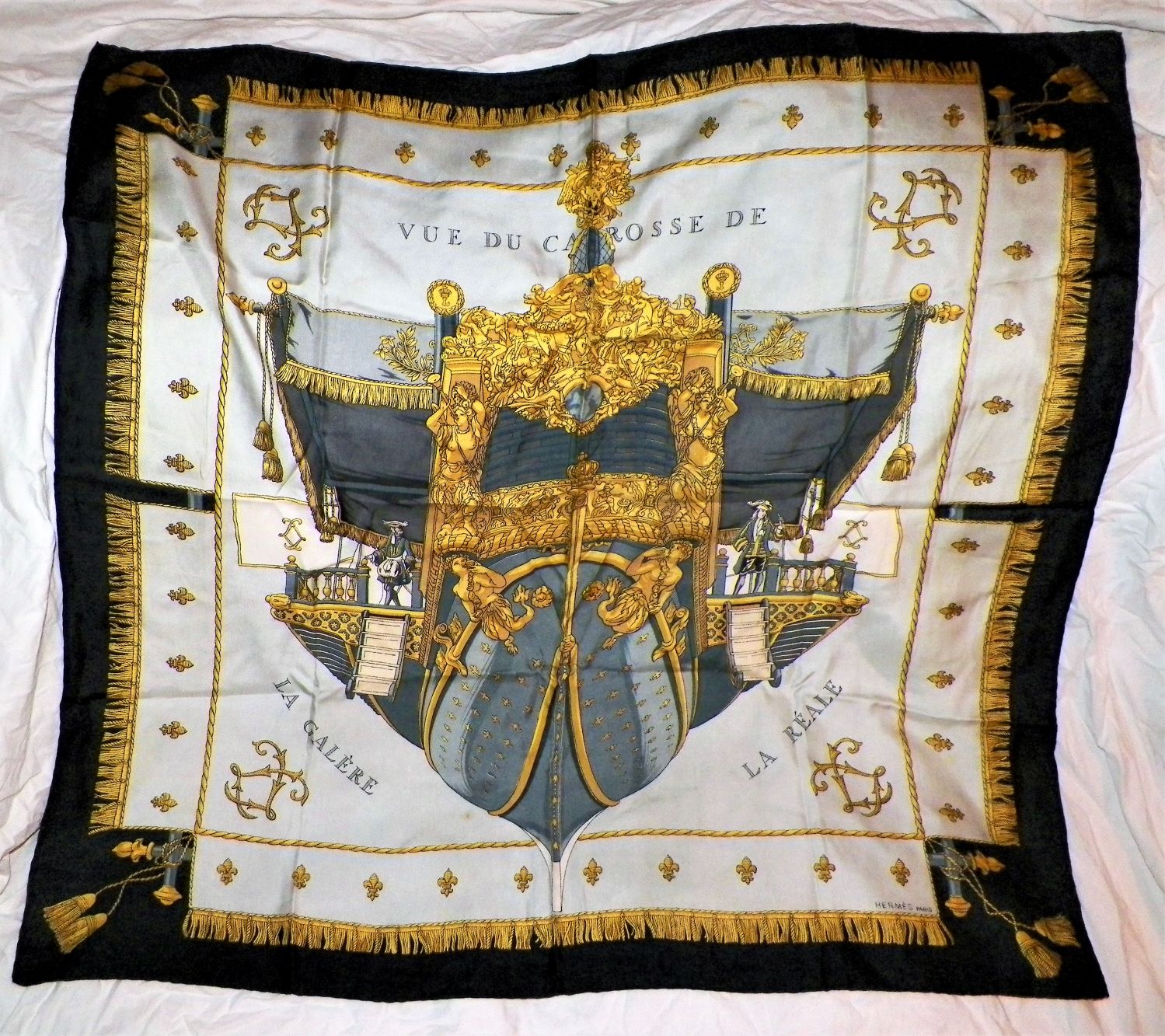 CLOTHES SCARF HERMES BLACK & GOLD 1AAZZ.jpg