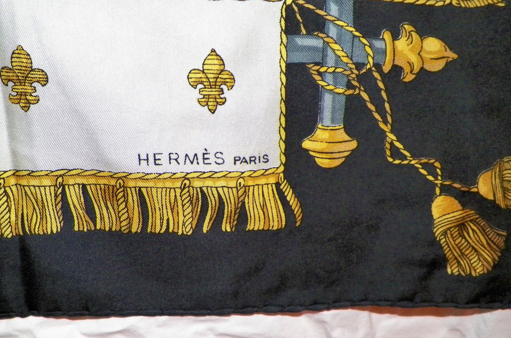 STORAGE UNIT AUCTION FIND COLLECTION OF VINTAGE(?) HERMES SCARVES