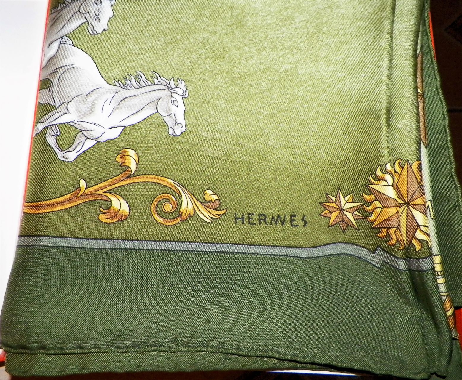 CLOTHES SCARF HERMES MOM COSMOS 4AA.JPG
