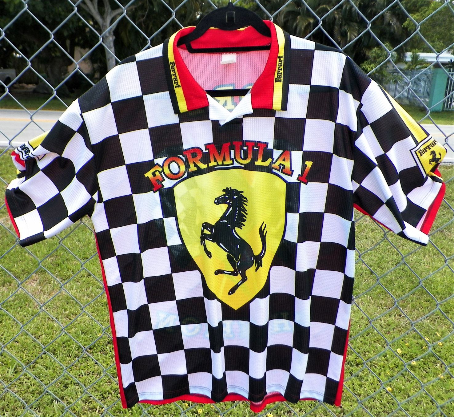 CLOTHES SHIRT FERRARI 1AAA.JPG