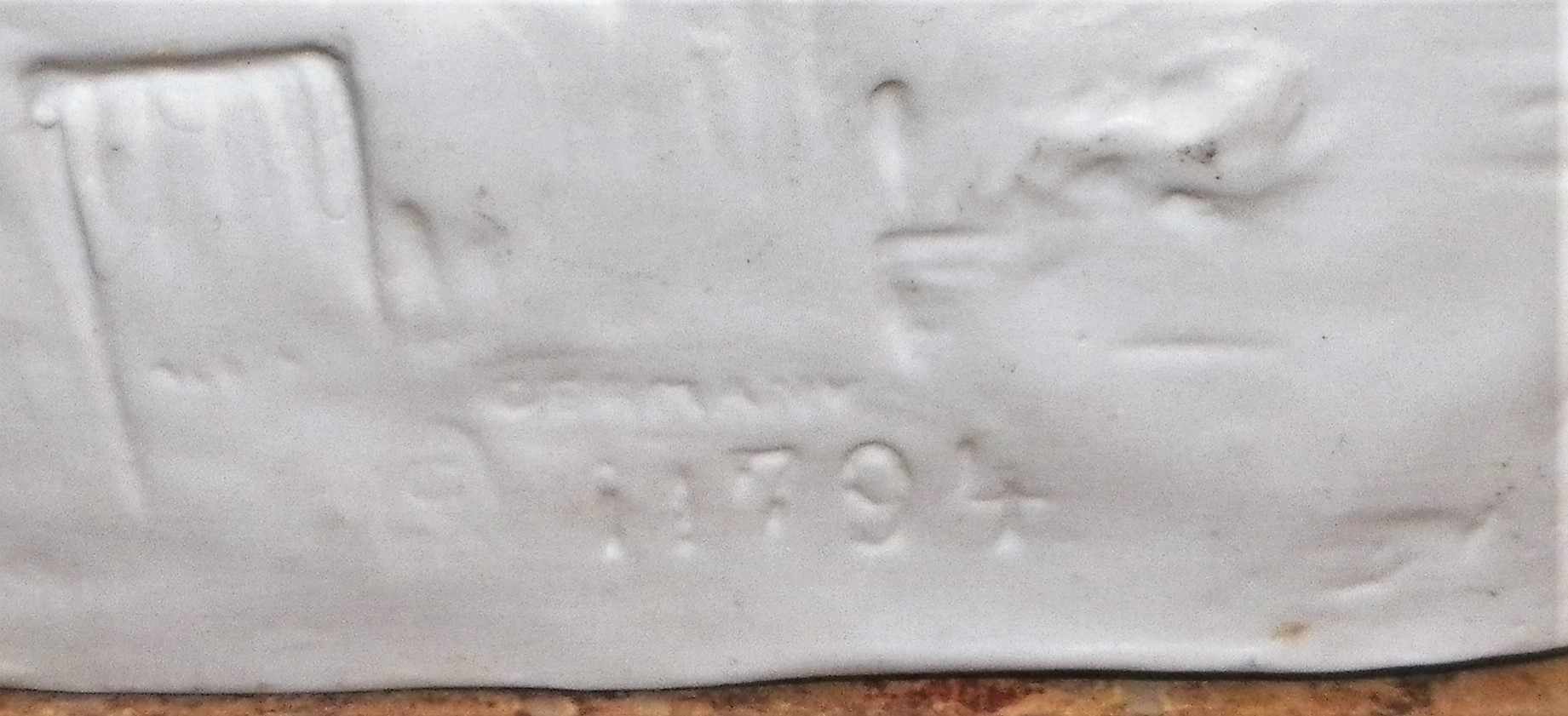 COLLECTIBLE BEAR & INDIAN PLANT HOLDER GERMANY 4AA.JPG