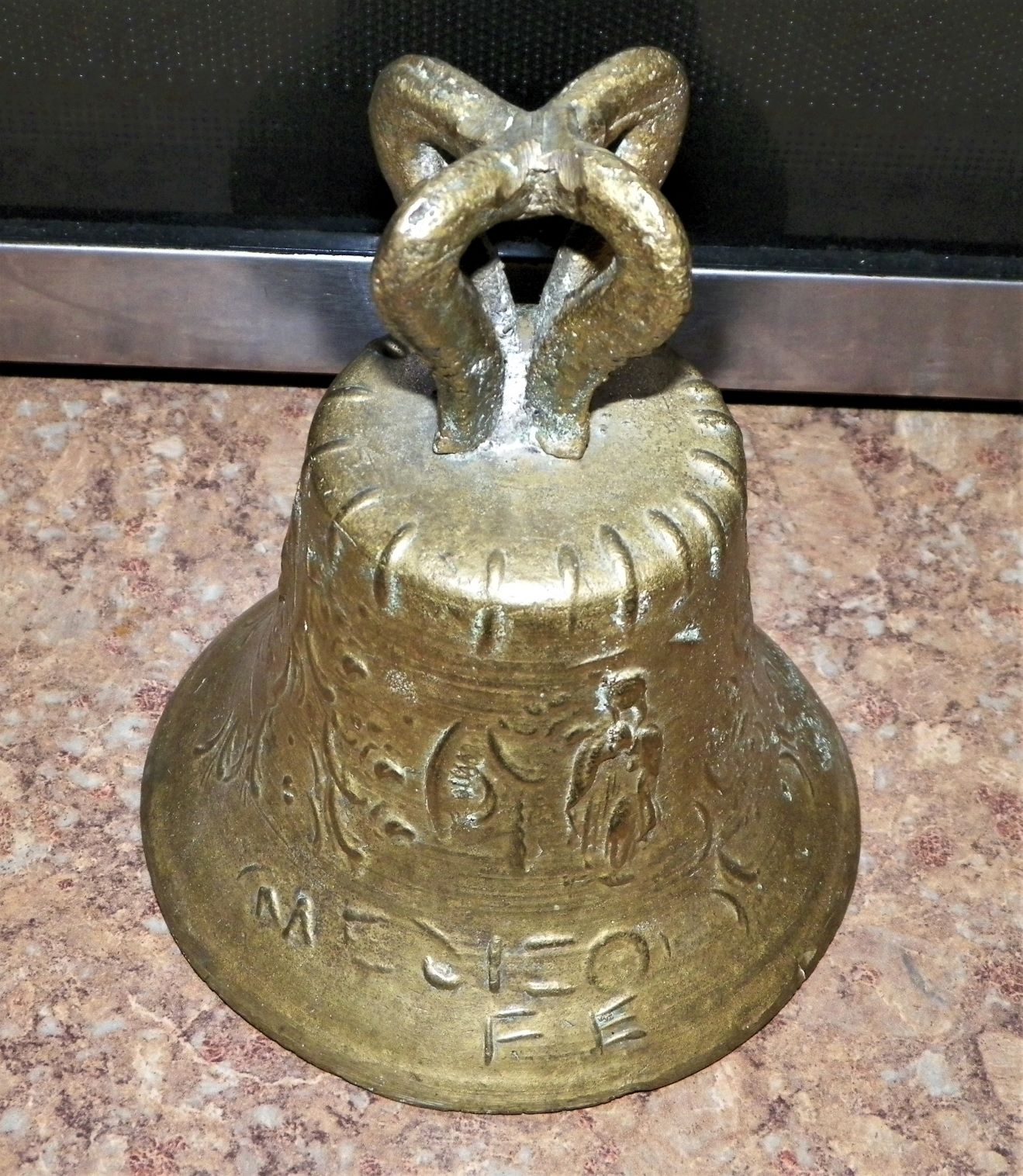COLLECTIBLE BELL BRASS MEXICO 2AA.JPG