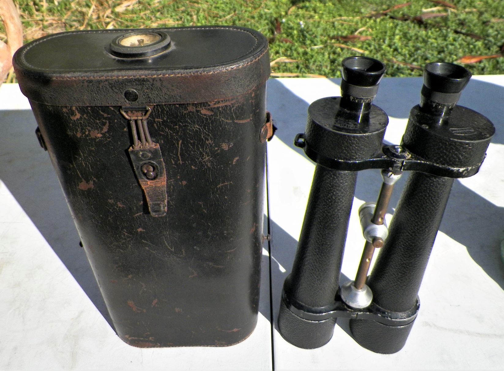 COLLECTIBLE BINOCULARS 1919 WWI ZEIS LONG 1AA.JPG