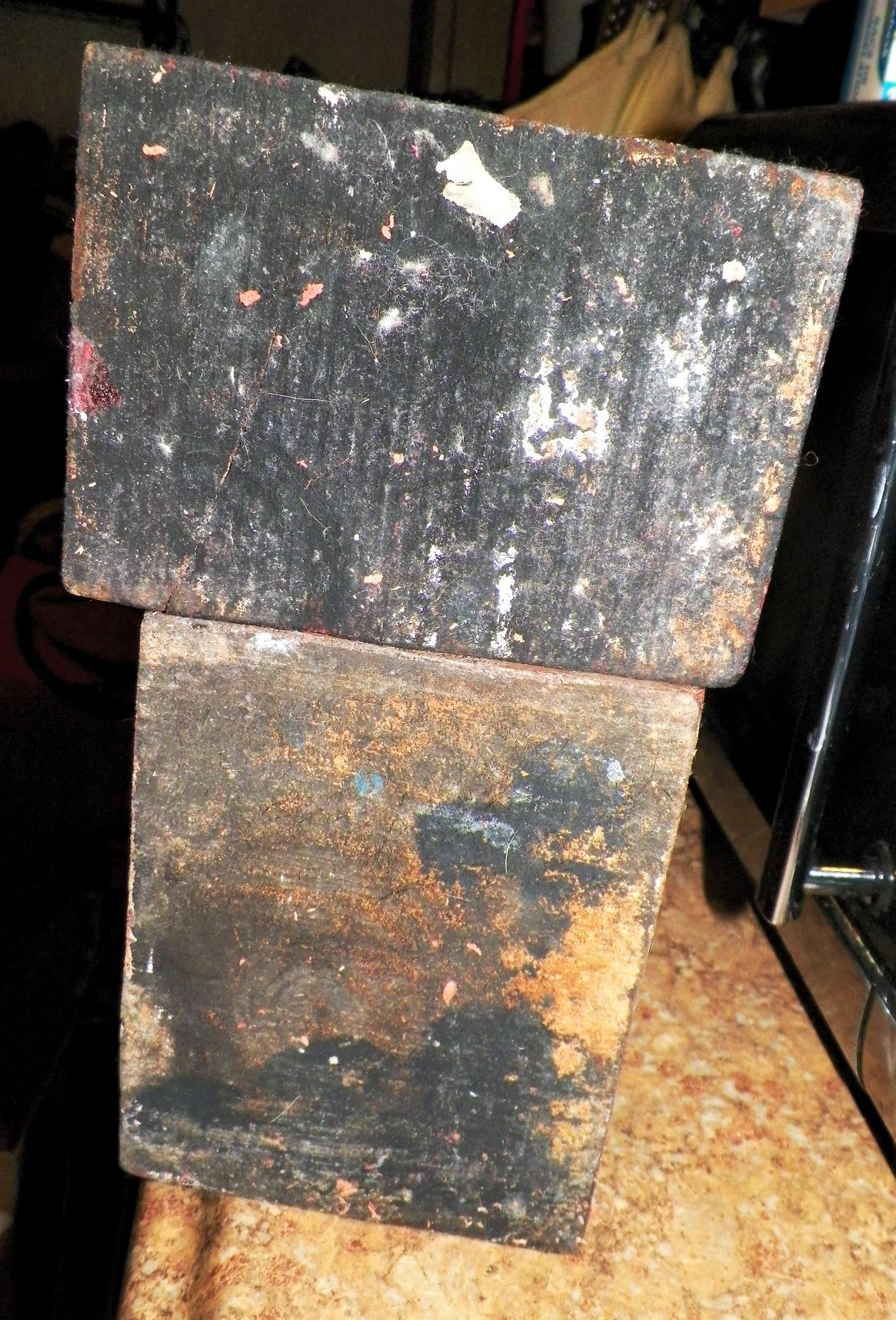 COLLECTIBLE BLUTO & OLIVE OYL WOOD STATUES 8AA.JPG