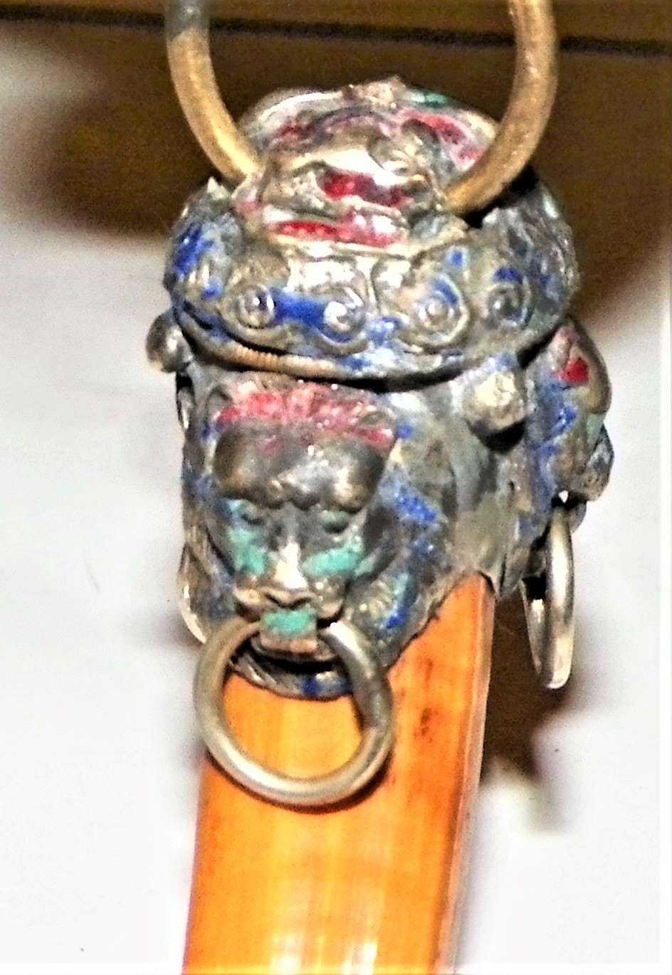 Any info on Boar's tooth(?) key ring w/thai(?) lion head cap ...