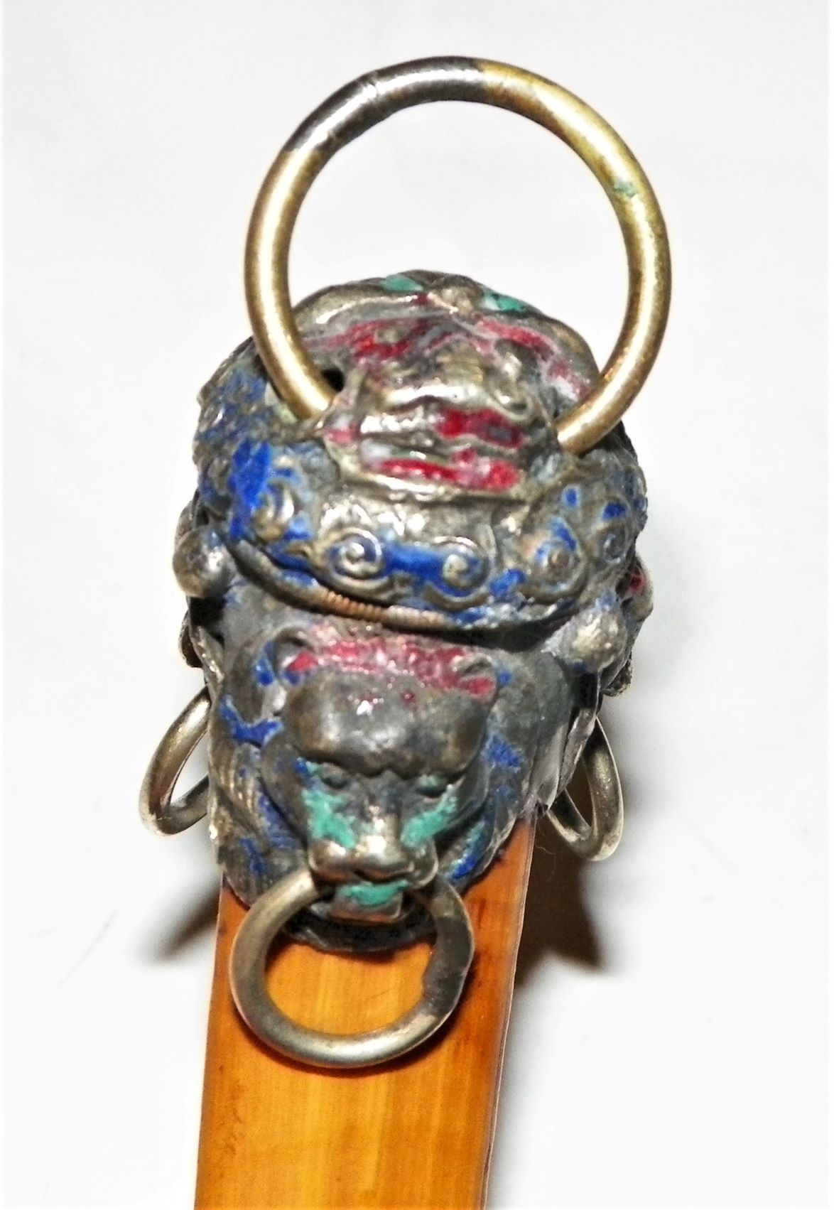 Any info on Boar's tooth(?) key ring w/thai(?) lion head cap ...