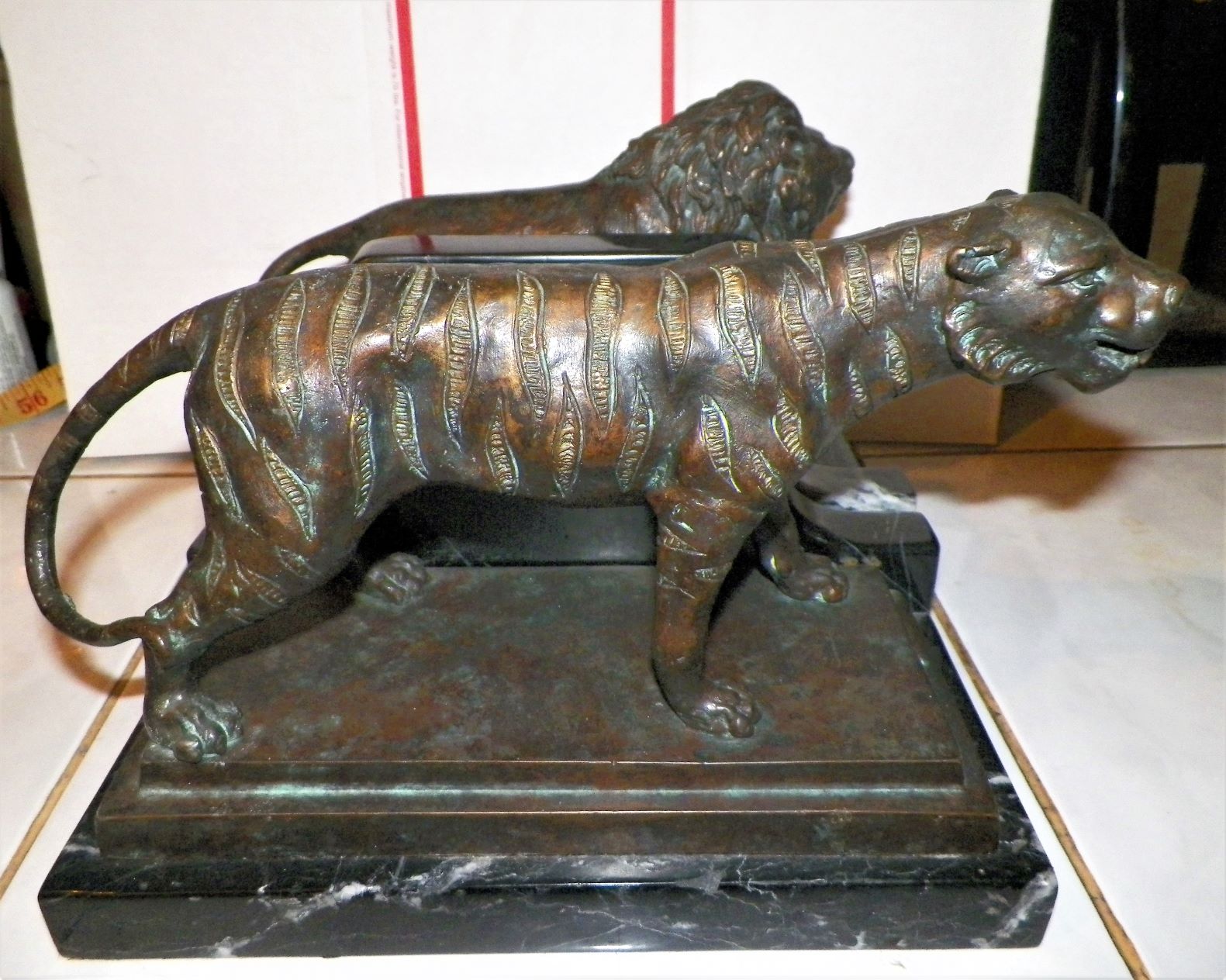 COLLECTIBLE BOOKENDS LION & TIGER BRONZE 3AAZZ.jpg