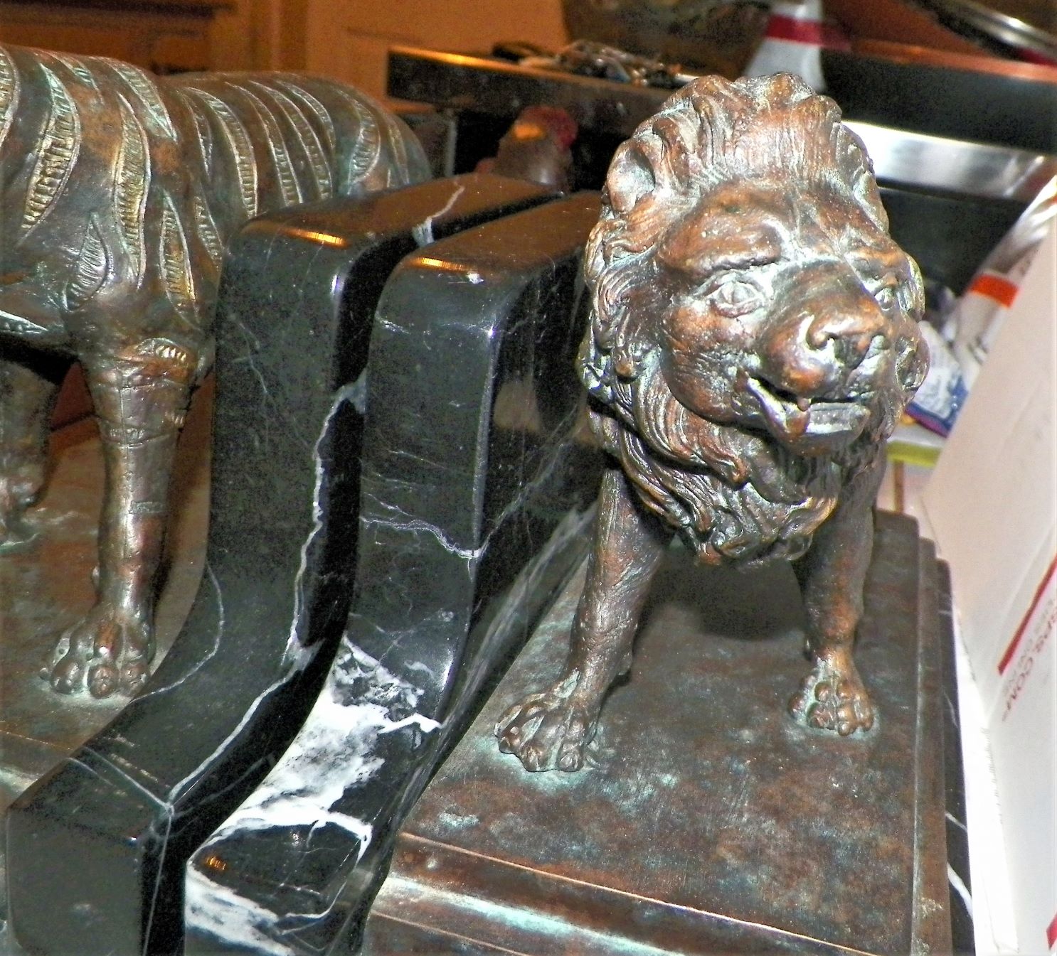 COLLECTIBLE BOOKENDS LION & TIGER BRONZE 6AAZZ.jpg