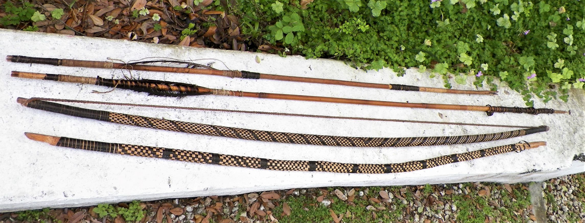 COLLECTIBLE BOW AND ARROWS BRAZIL 1AA.JPG