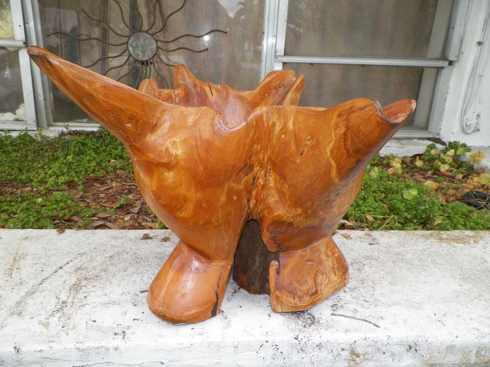 COLLECTIBLE BOWL WOOD LARGE 1AA.JPG