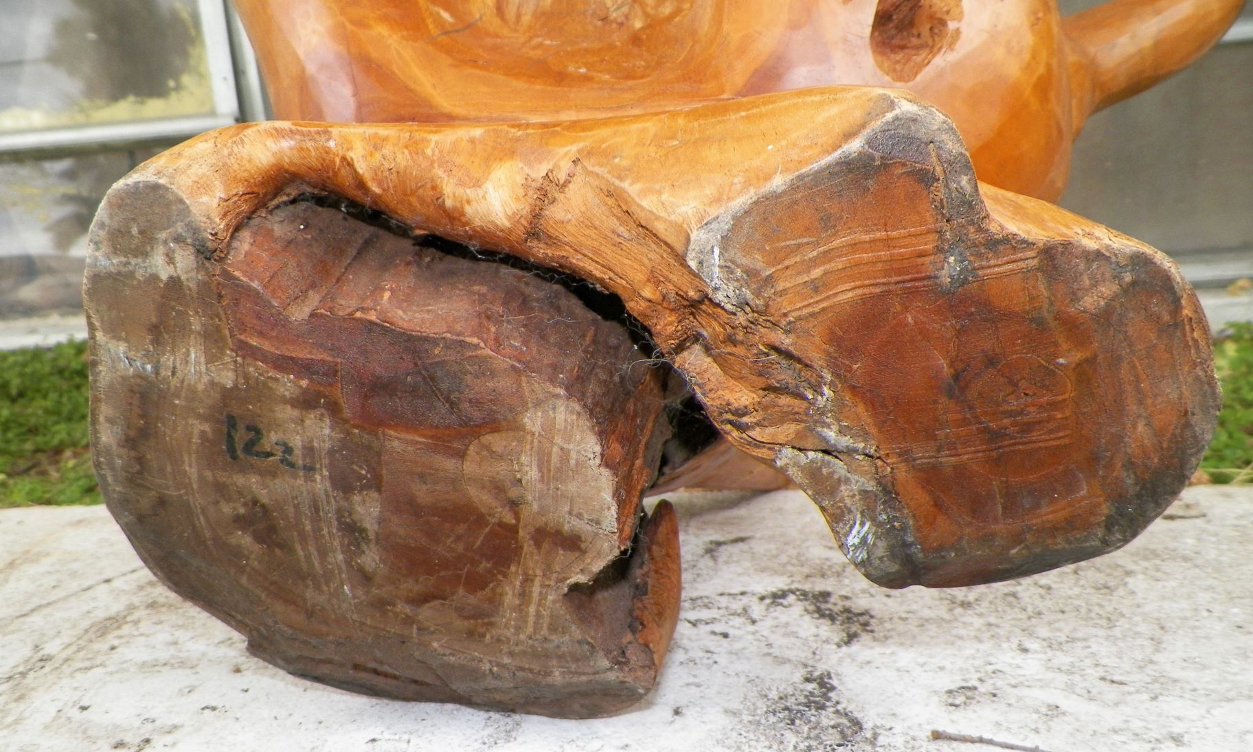 COLLECTIBLE BOWL WOOD LARGE 2AA.JPG