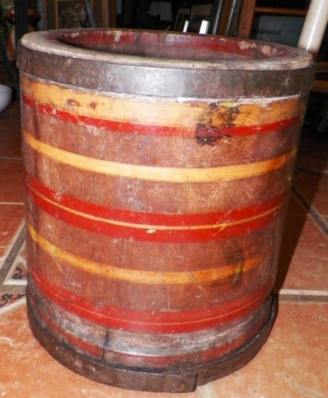 COLLECTIBLE BUCKET WOOD ANTIQUE 1A_AA.JPG