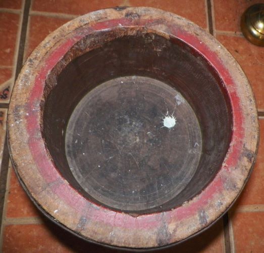 COLLECTIBLE BUCKET WOOD ANTIQUE 4AA.JPG