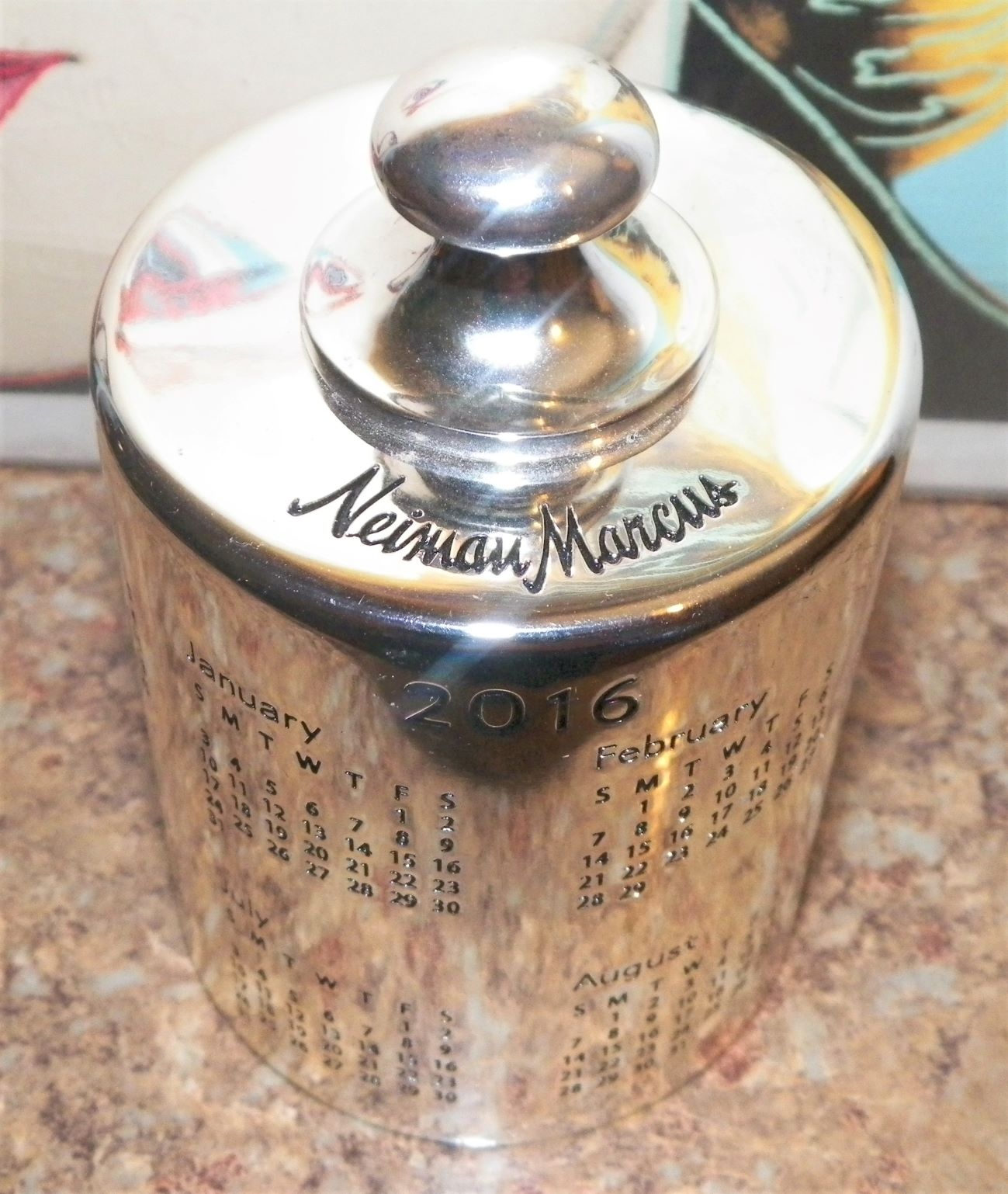 COLLECTIBLE CALANDER NEIMAN MARCUS 1AA.JPG
