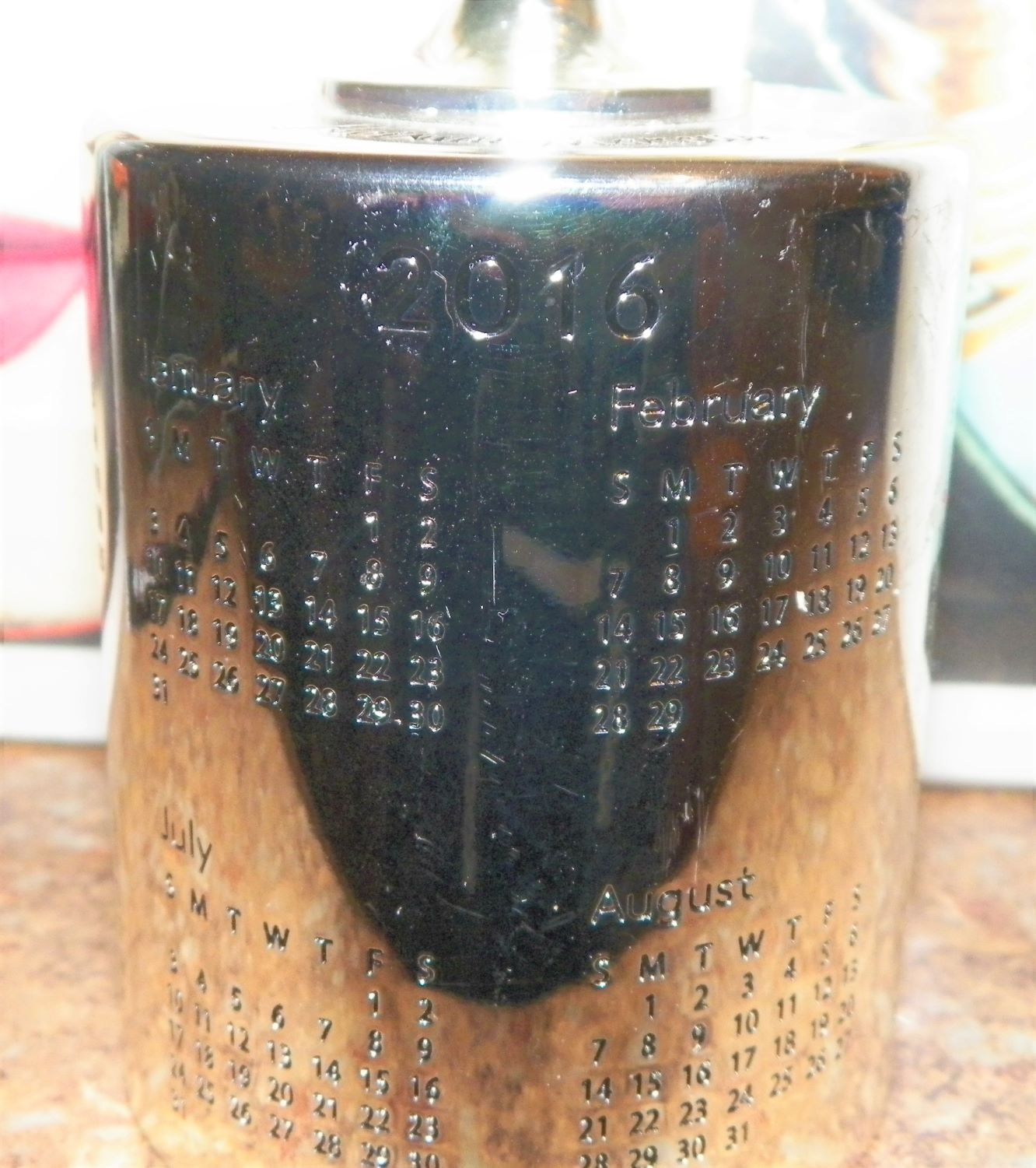 COLLECTIBLE CALANDER NEIMAN MARCUS 2AA.JPG