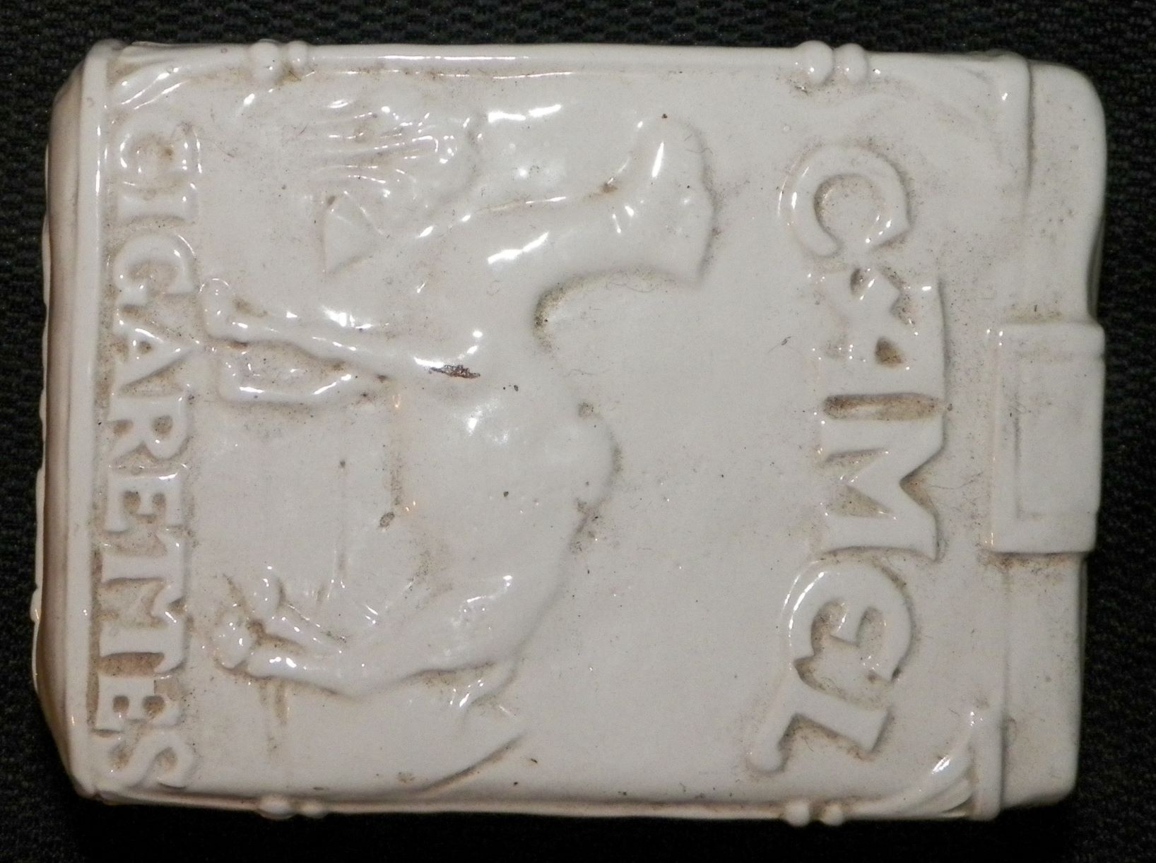 COLLECTIBLE CAMEL CIGARETTES TOBACCO JAR 1A_AA R.JPG
