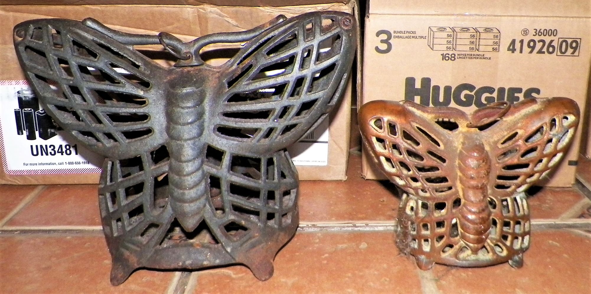 COLLECTIBLE CAST IRON BUTTERFLY INCENSE HOLDERS 6 x 7  &  9 x 11  1A_AA.JPG