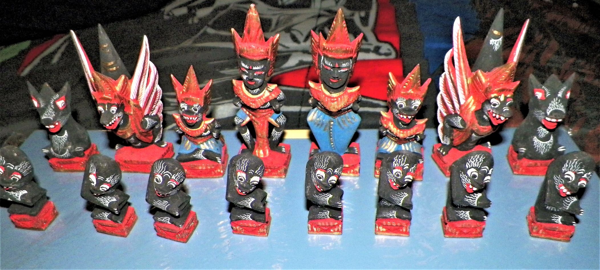 COLLECTIBLE CHESS PIECES THAILAND 2AA.JPG
