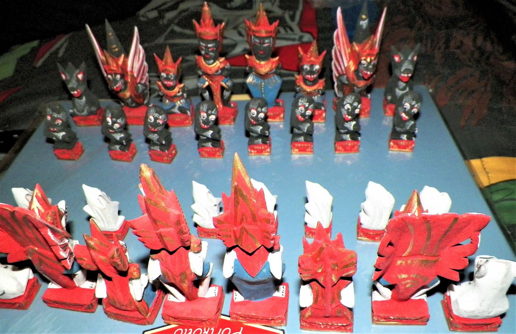 COLLECTIBLE CHESS PIECES THAILAND 3AA.JPG