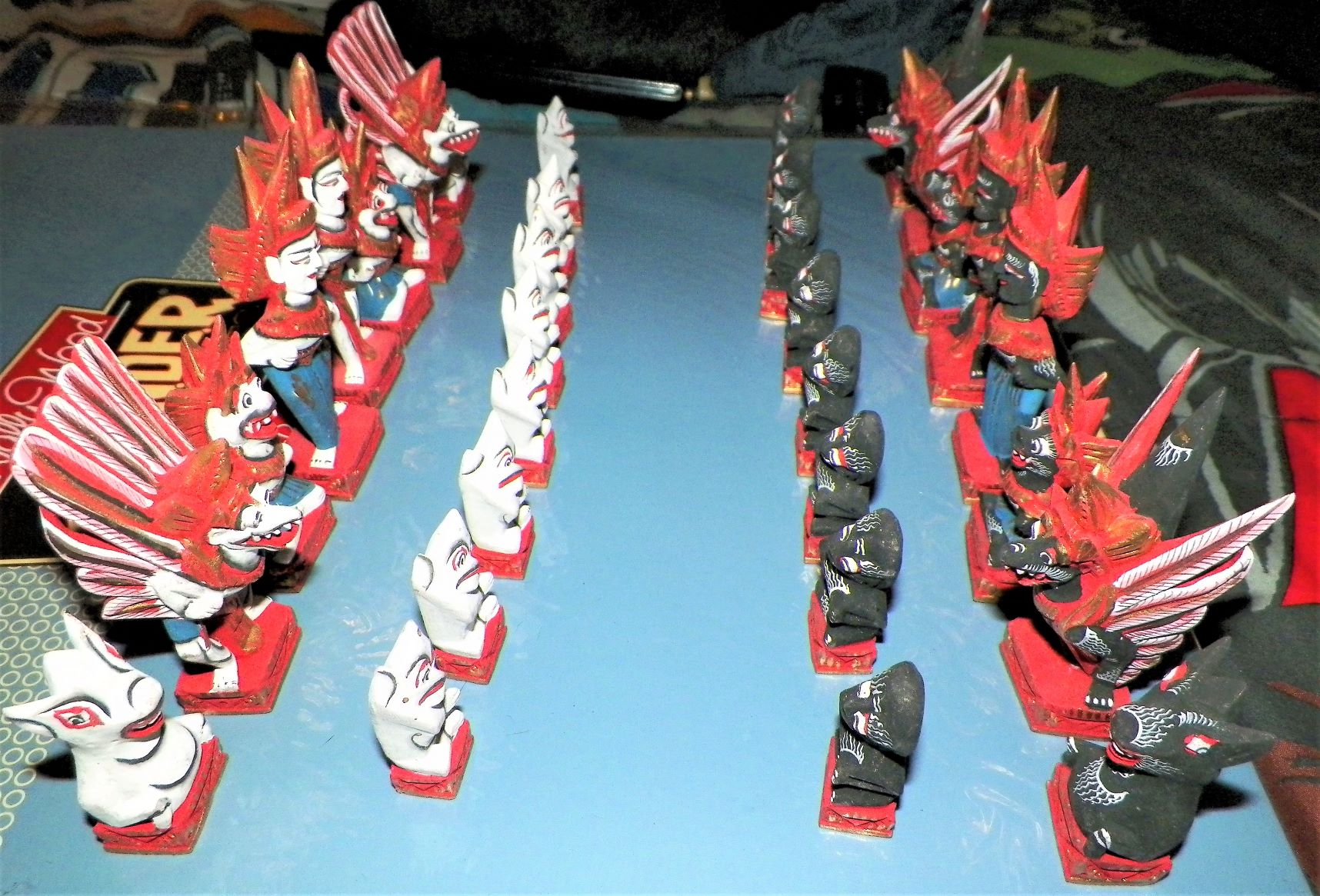 COLLECTIBLE CHESS PIECES THAILAND 5AA.JPG