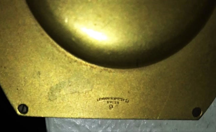 COLLECTIBLE CLOCK WALL HANGING DWIGHT 5AAA.jpg