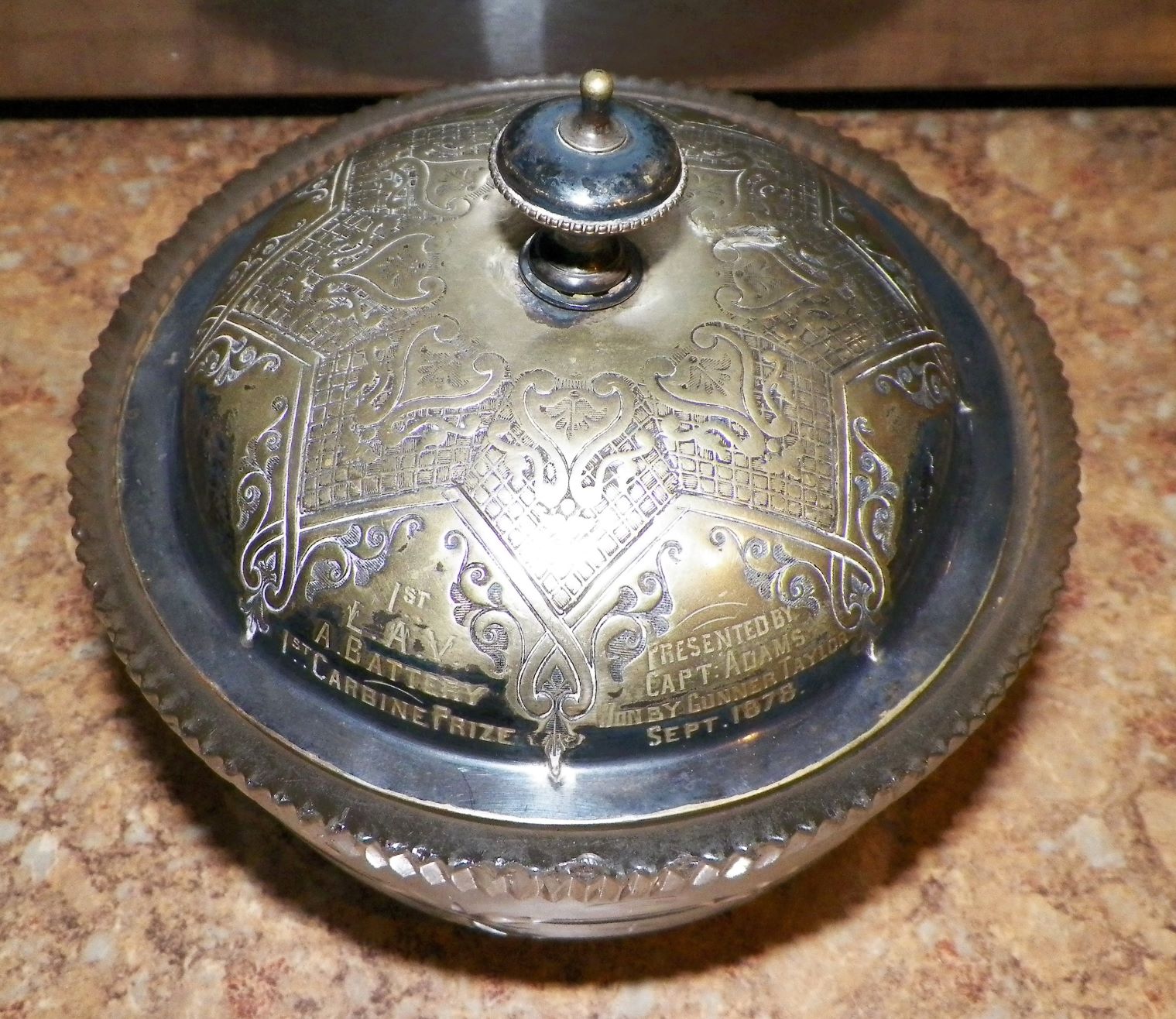 COLLECTIBLE GLASS AND SILVER ARMY NAVY 1ST PLACE TOP 2AA.JPG