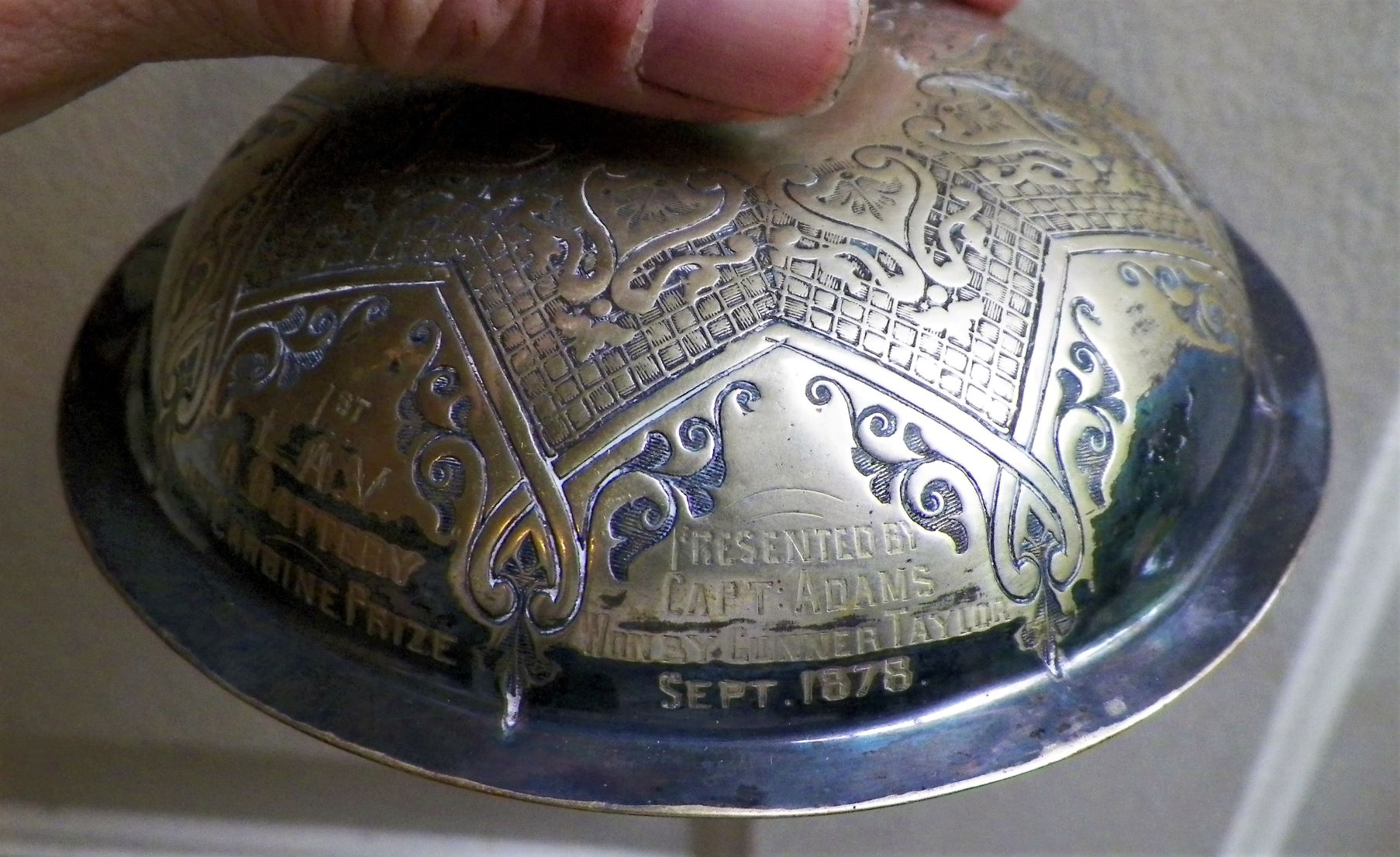 COLLECTIBLE GLASS AND SILVER ARMY NAVY 1ST PLACE TOP 4AA.JPG