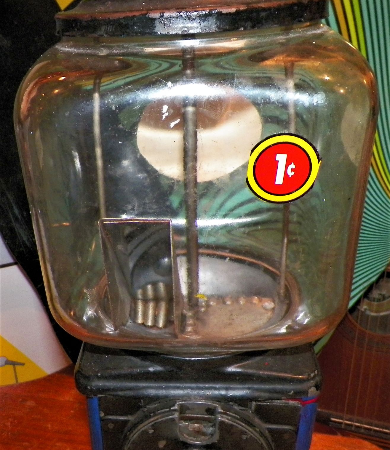 COLLECTIBLE GUM BALL MACHINE PENNY GUMBALL 2AAA.JPG