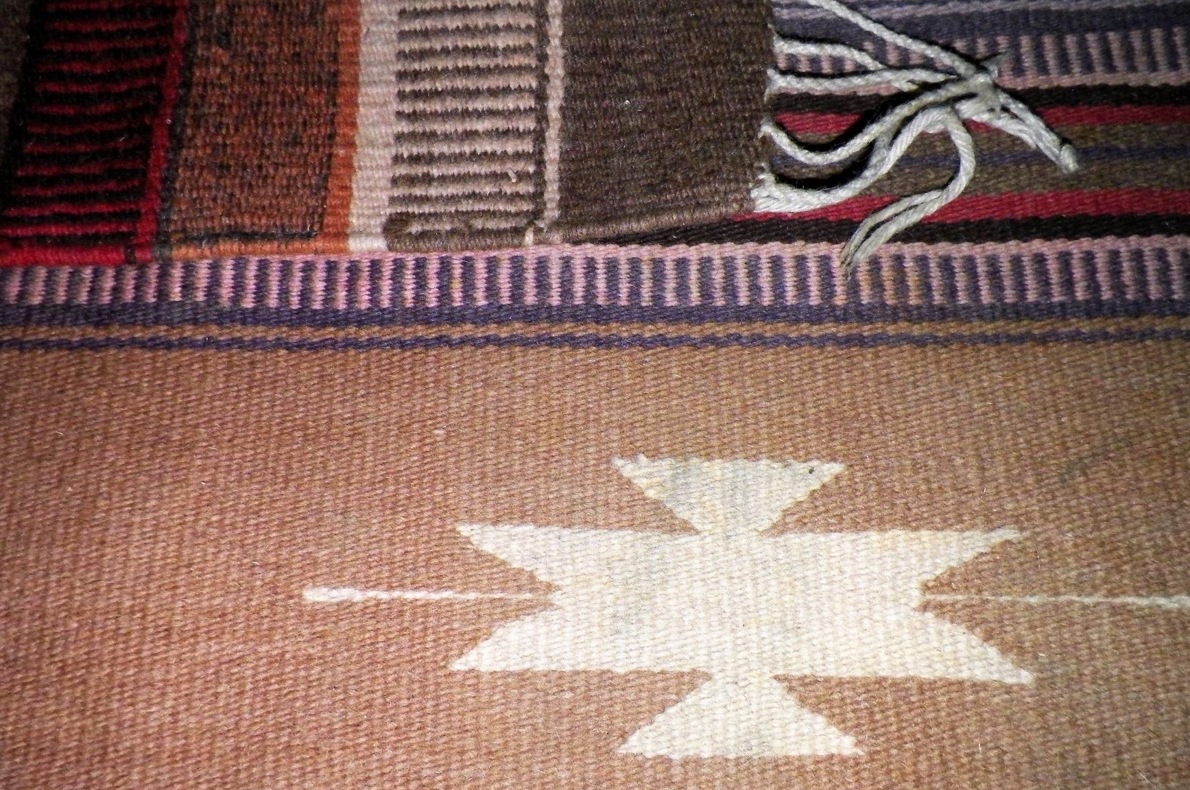 COLLECTIBLE INDIAN RUG 3AA.jpg