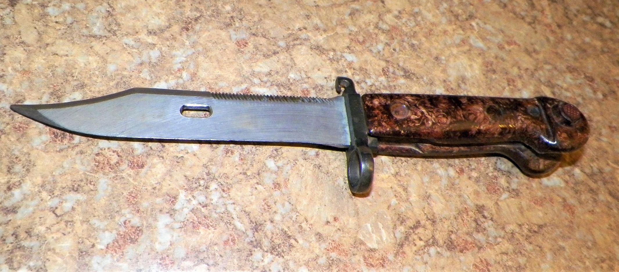 COLLECTIBLE KNIFE BAYONET & SCABBARD ZP 4AA.JPG