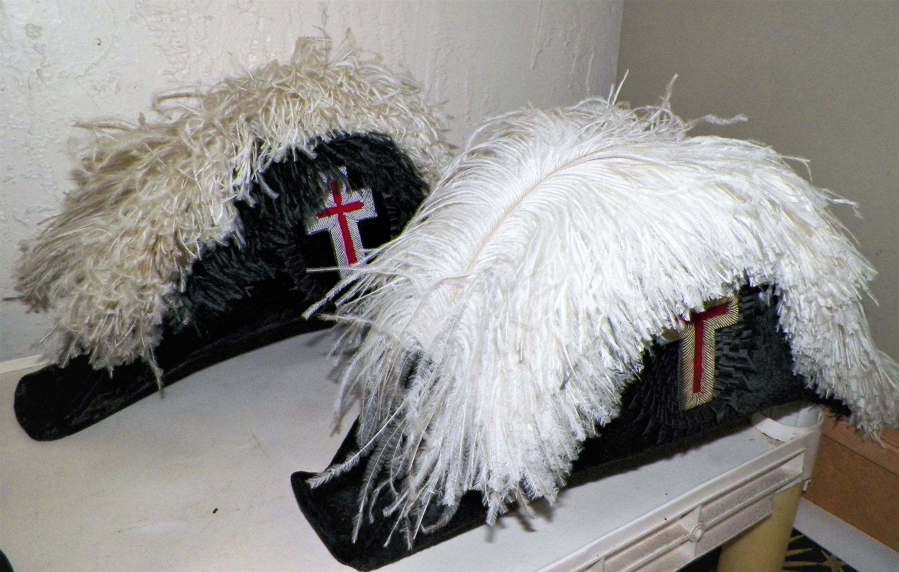 COLLECTIBLE MASONIC 3A LONG HATS 1.JPG