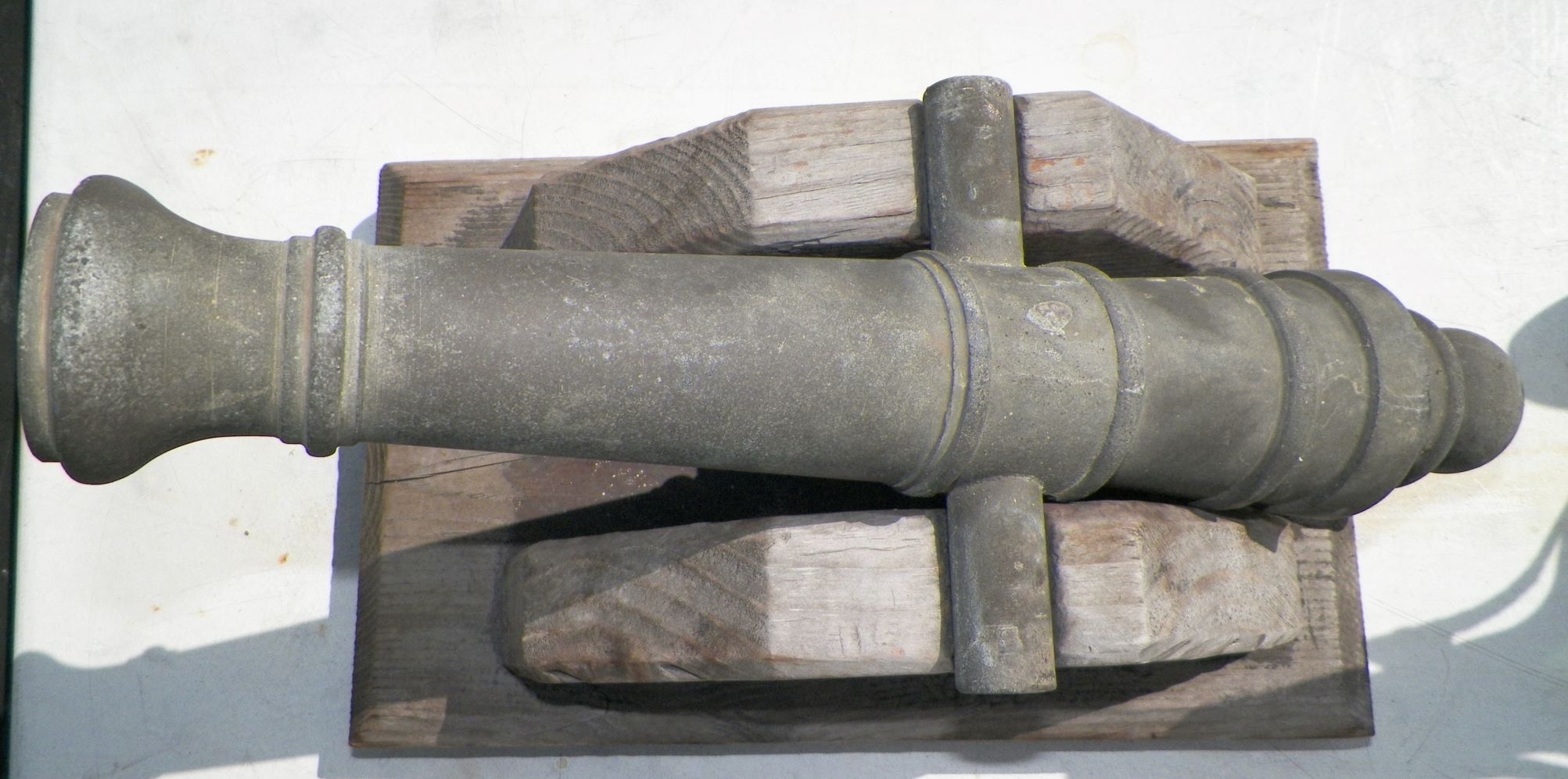 COLLECTIBLE NAUTICAL CANNON 1.JPG