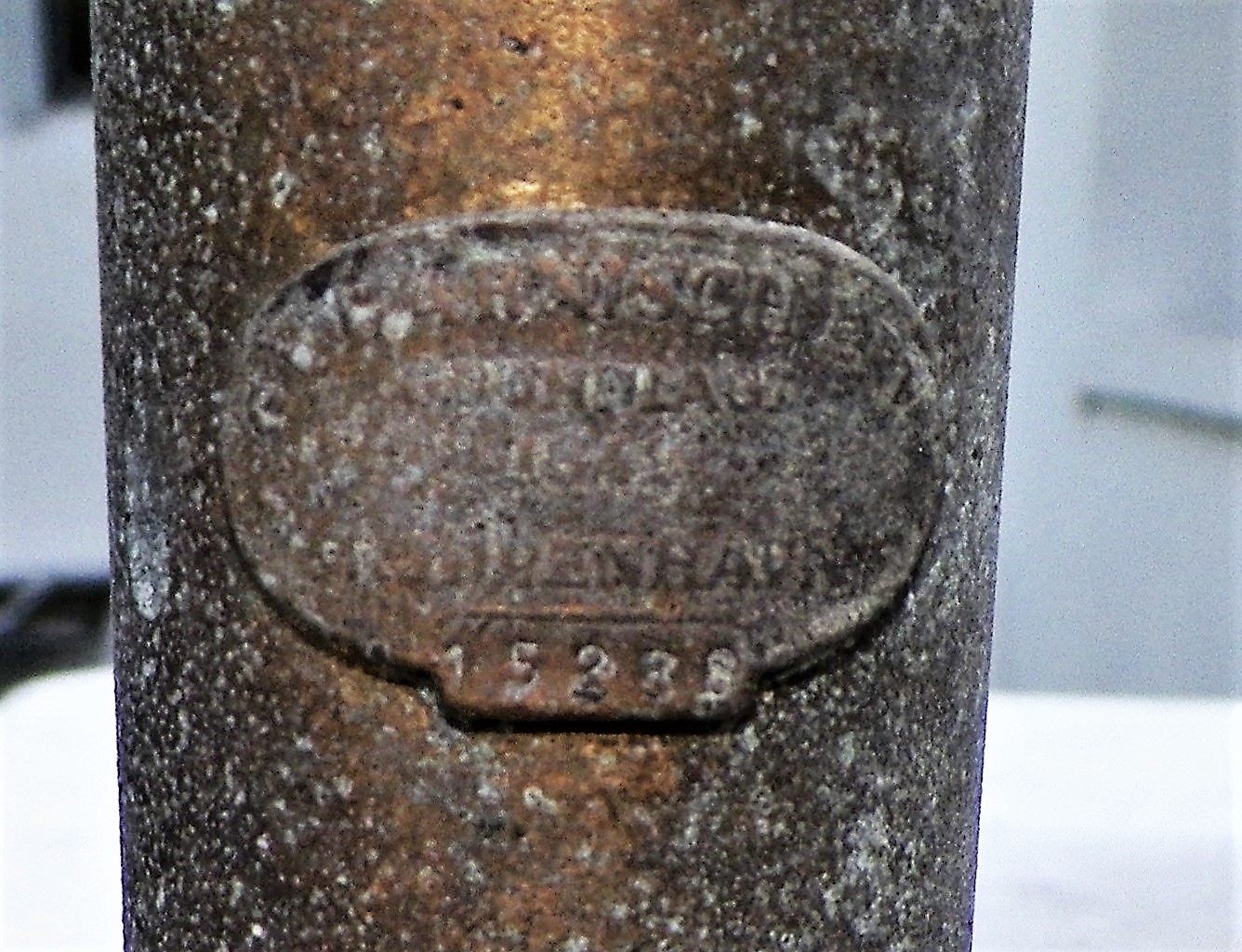 COLLECTIBLE NAUTICAL LANTERN WALL MOUNT 2AA RESIZED.JPG