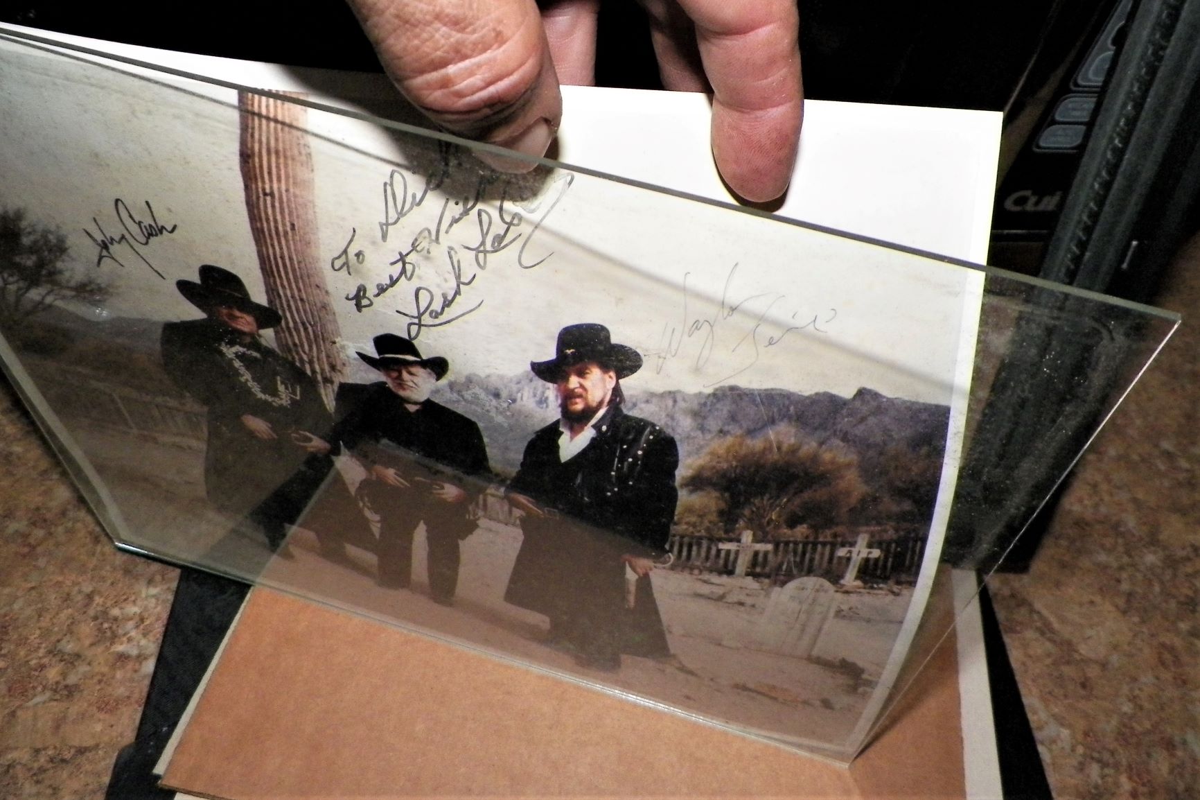 COLLECTIBLE PHOTO JOHNNY CASH LASH LARUE WAYLAN JENNINGS 5BAA.jpg