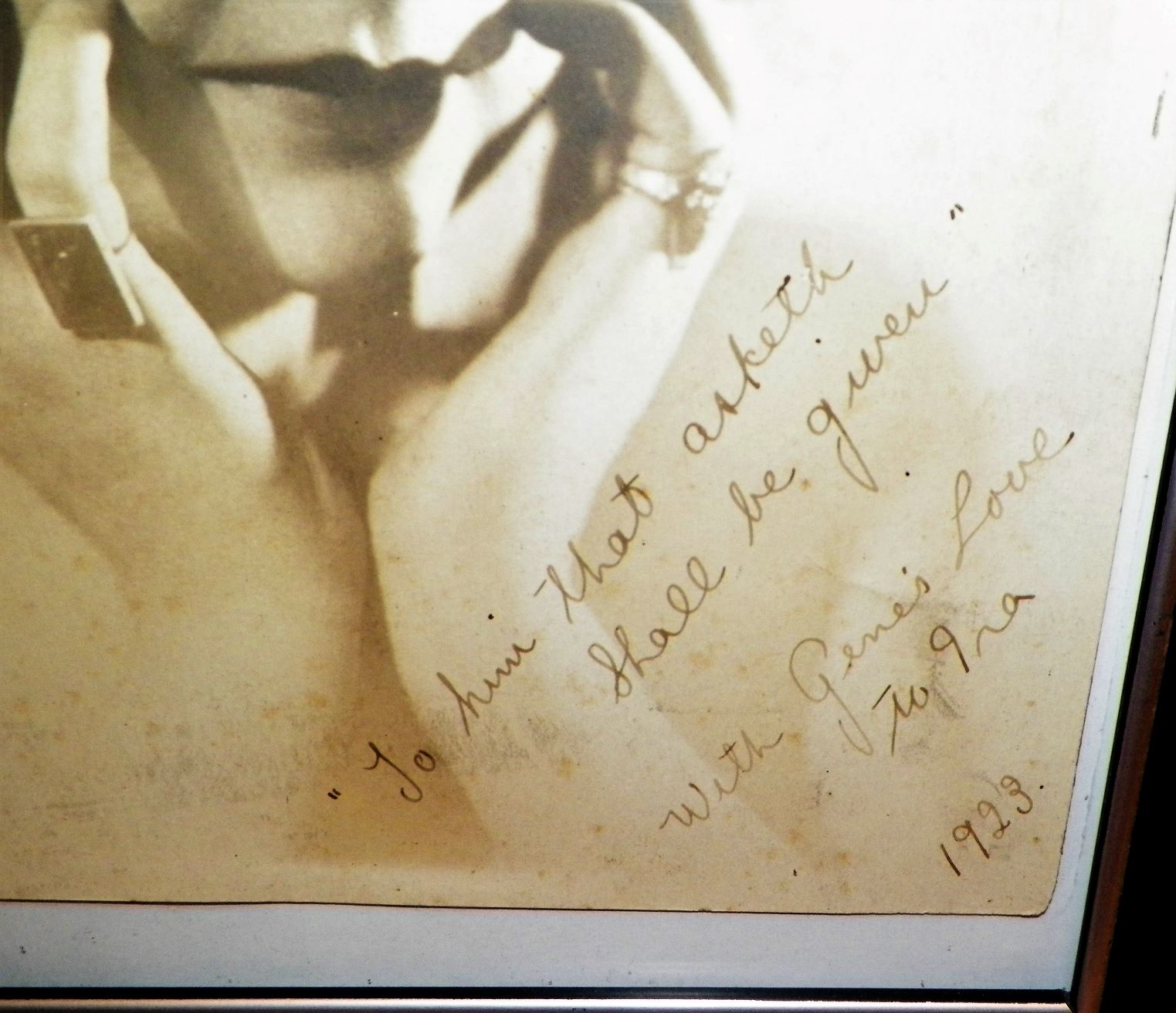 COLLECTIBLE PHOTOGRAPH ANTIQUE 3AAA.JPG
