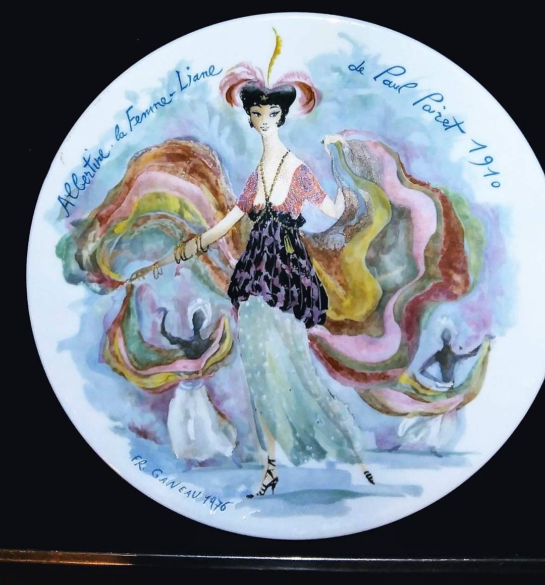 COLLECTIBLE PLATE LIMOGE 1AA.jpg