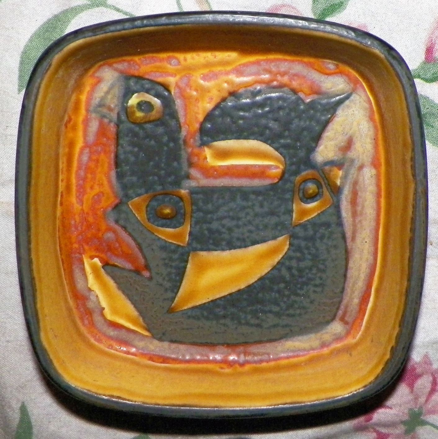 collectible pottery ashtray denmark 1a.JPG