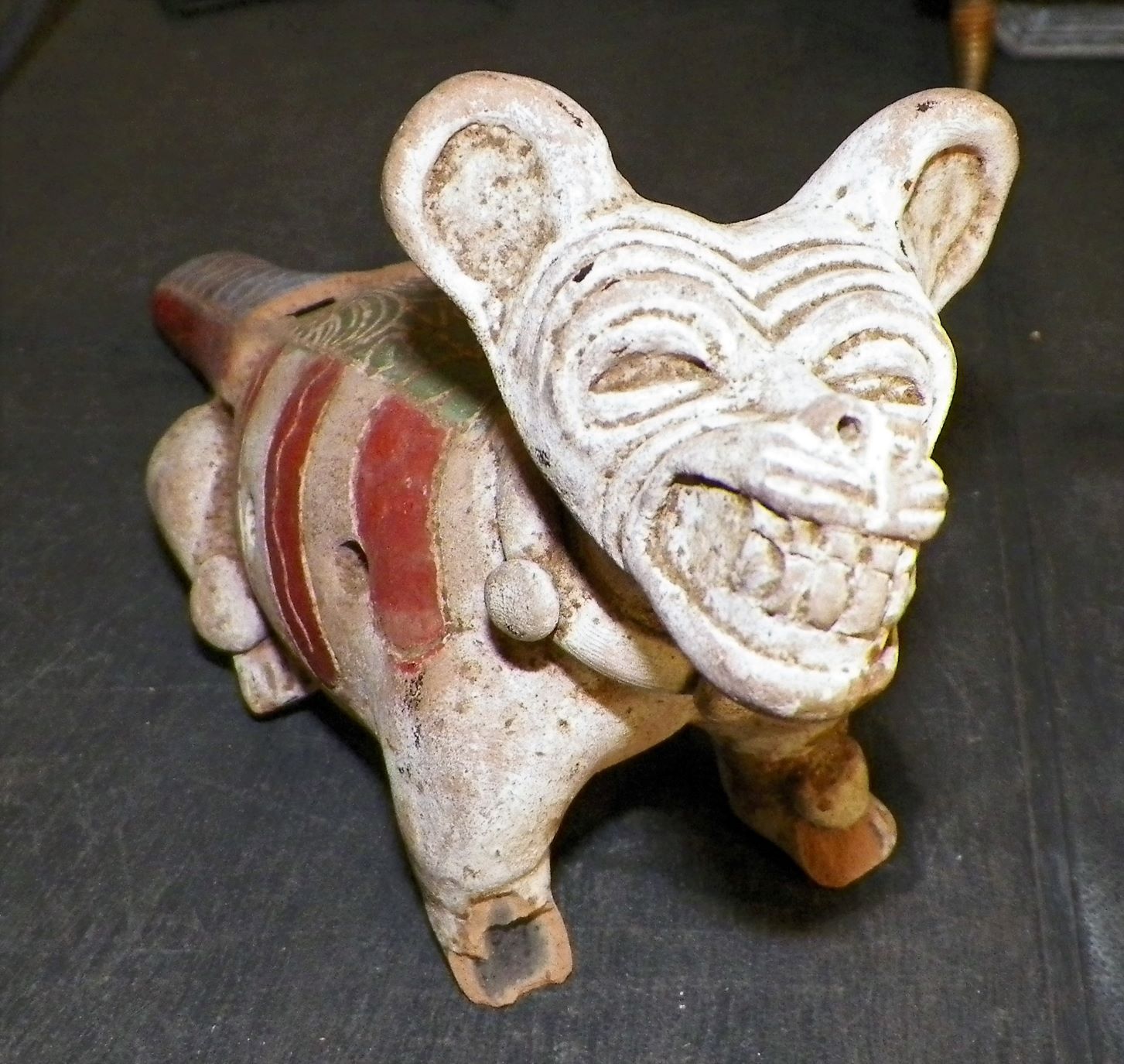COLLECTIBLE POTTERY DOG WHISTLE 2AA.JPG