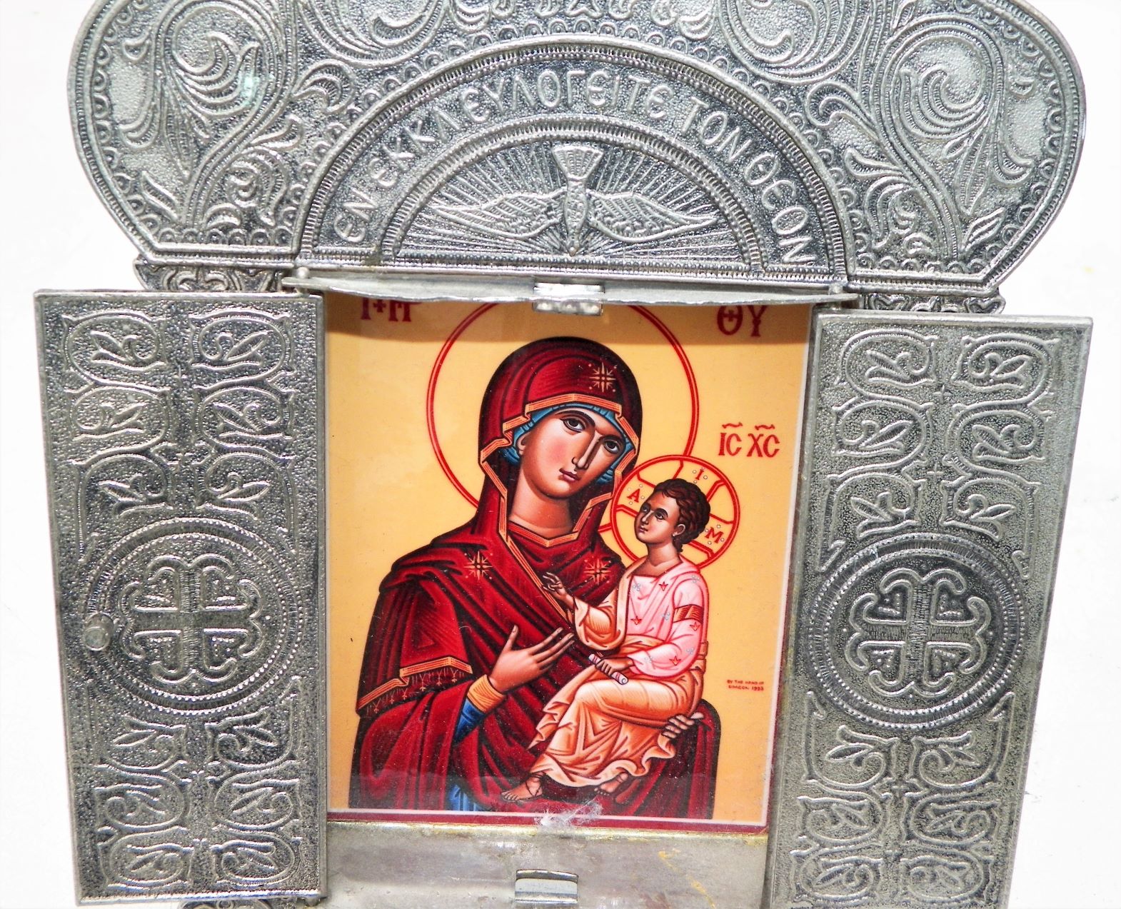 COLLECTIBLE RELIGOUS ICON METAL WITH 2 DOORS 2AA.JPG