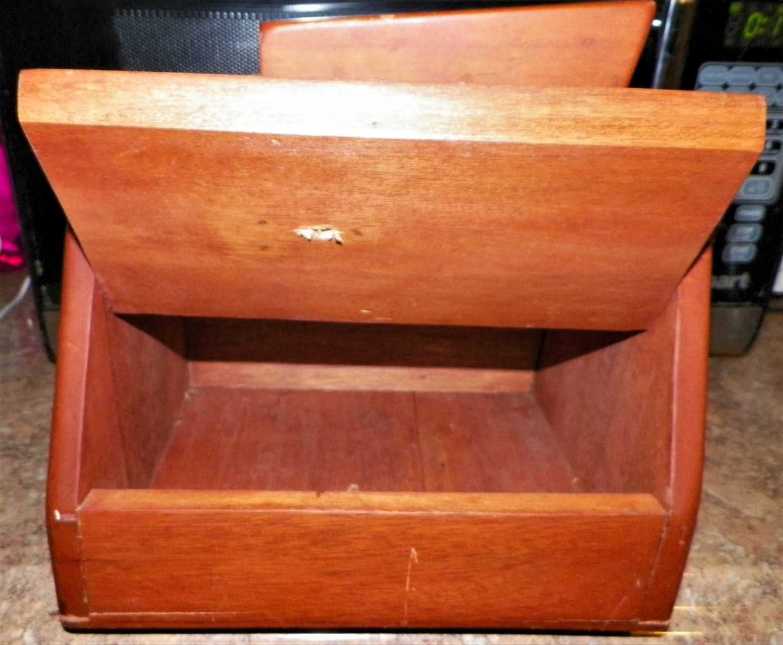 COLLECTIBLE SHOESHINE BOX INDIAN 5AAZ.JPG