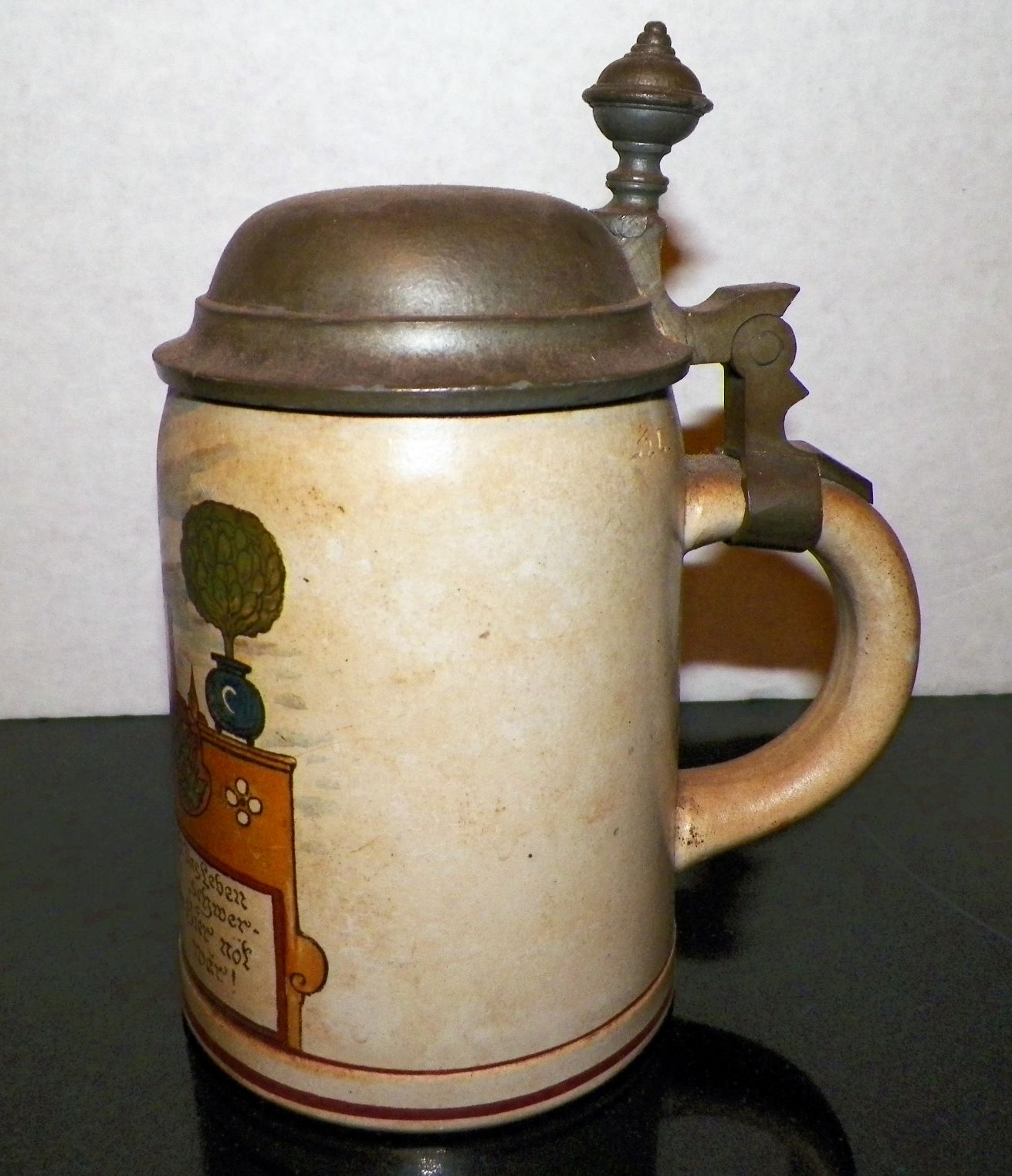 collectible stein BEER STEIN SMALL 2AA.JPG