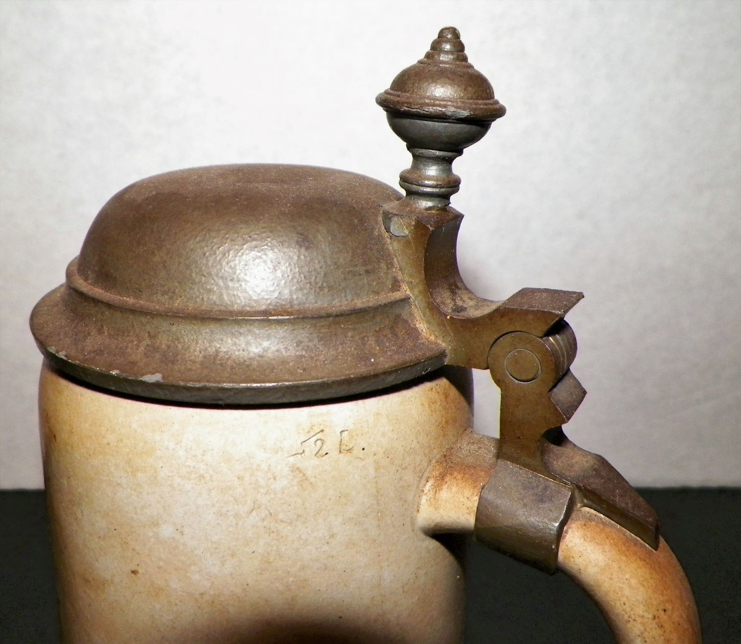 collectible stein BEER STEIN SMALL 3AA.JPG