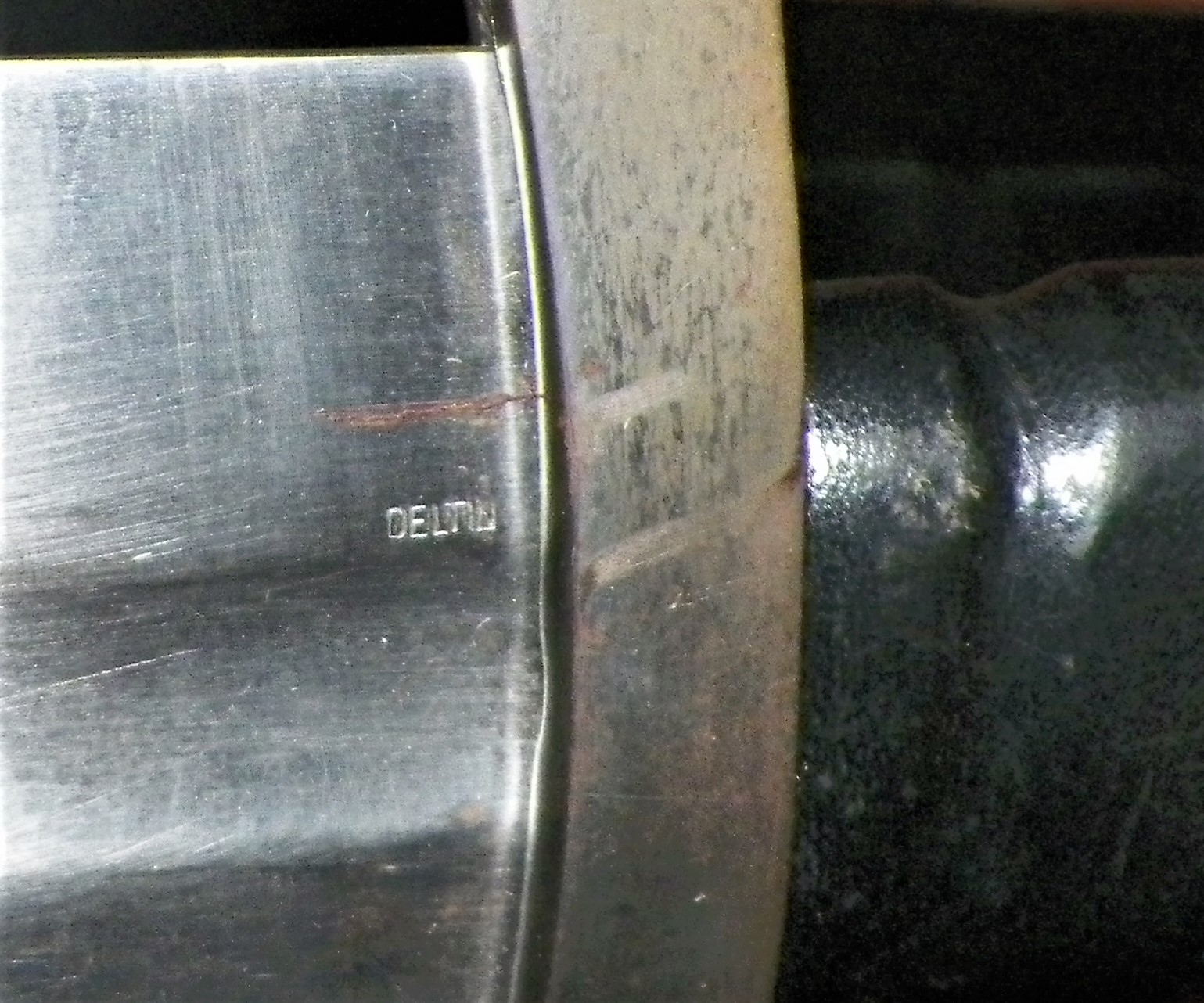 COLLECTIBLE SWORD 6AA.JPG